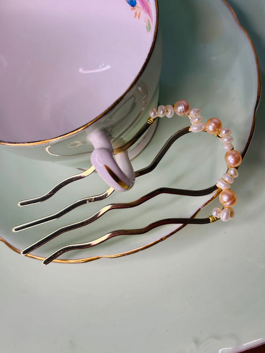 Large French hair pin featuring pink and white freshwater pearls