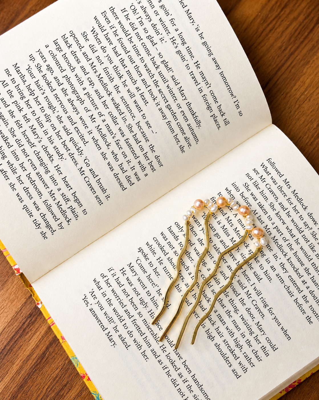 Large French hair pin featuring pink and white freshwater pearls