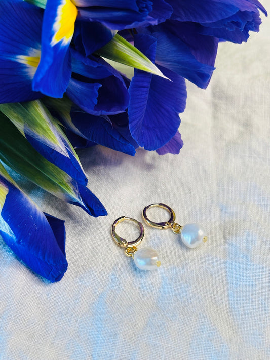 White Baroque Freshwater Pearl 14K Gold-plated Ear Huggie