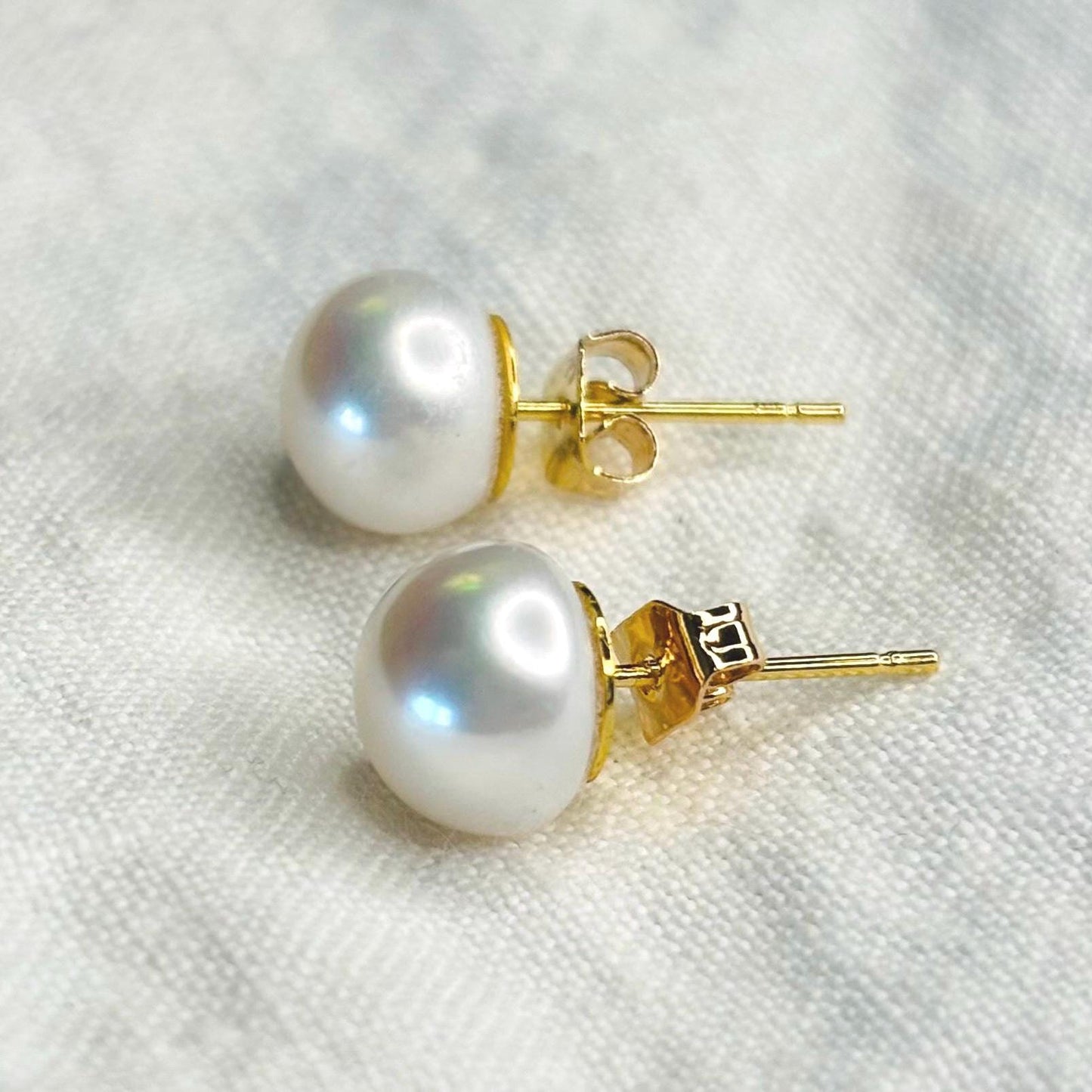 AAA grade white button 9mm Freshwater Pearl Studs